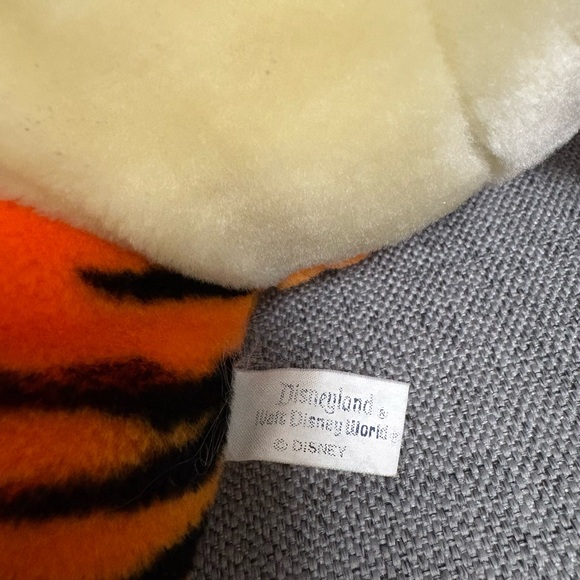 Vintage Walt Disneyworld Disney Tigger Plush 15' - Picture 5 of 7